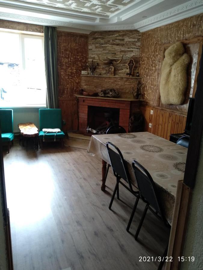 Qusha Guesthouse Meeting In The Mountains And Views Kazbegi Luaran gambar