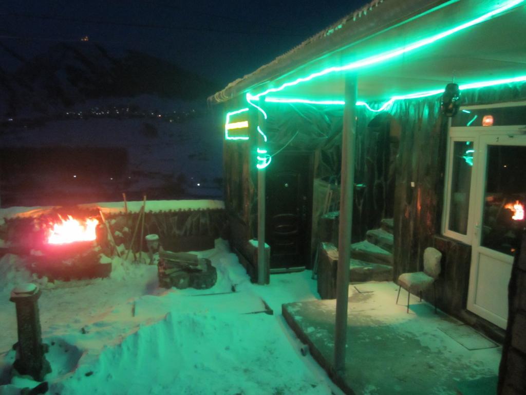 Qusha Guesthouse Meeting In The Mountains And Views Kazbegi Luaran gambar