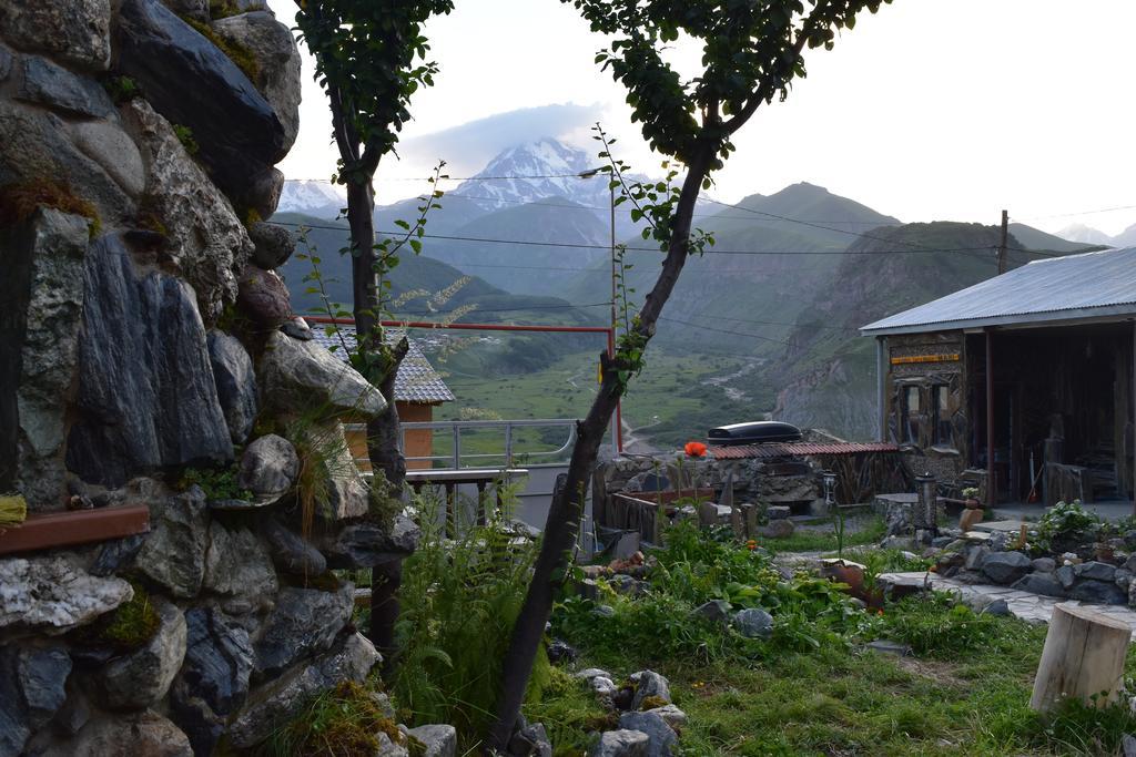 Qusha Guesthouse Meeting In The Mountains And Views Kazbegi Luaran gambar