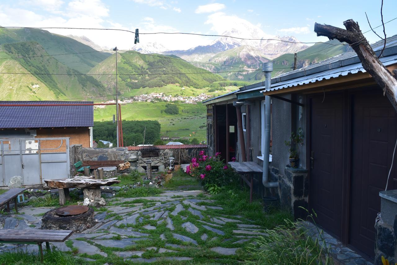 Qusha Guesthouse Meeting In The Mountains And Views Kazbegi Luaran gambar