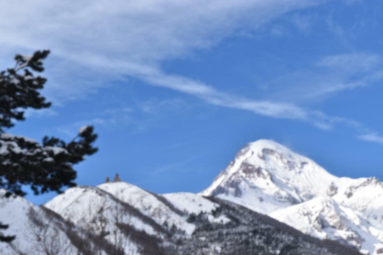 Qusha Guesthouse Meeting In The Mountains And Views Kazbegi Luaran gambar
